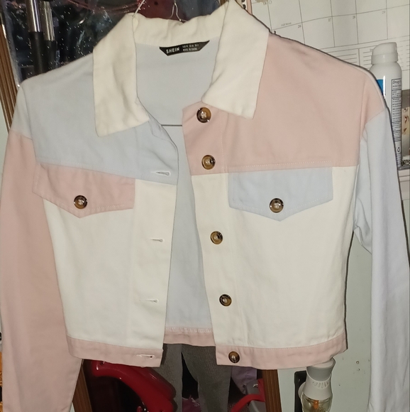 Jackets & Blazers - Cropped Jacket xs new no tag